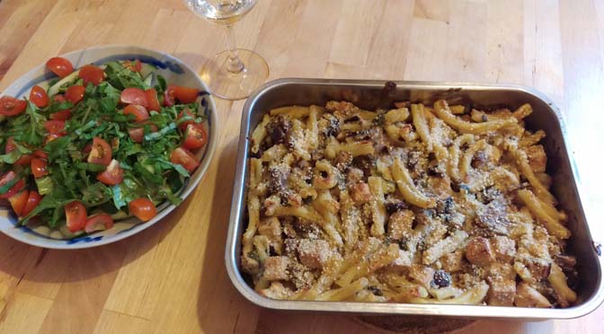 Veganized recept: pasta met paddenstoelen uit de oven