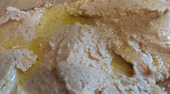 Recept: zelf humus maken is zo enorm simpel